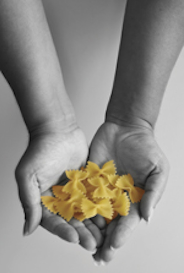 pasta_in_hands_dt