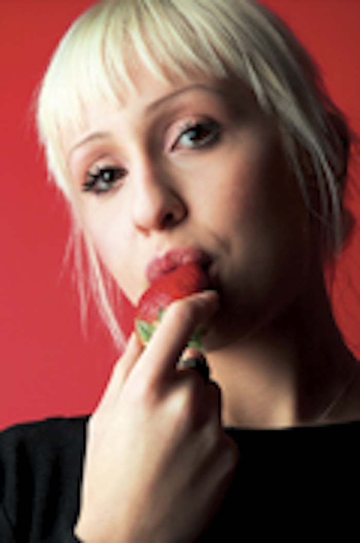 strawberry_eating_dt