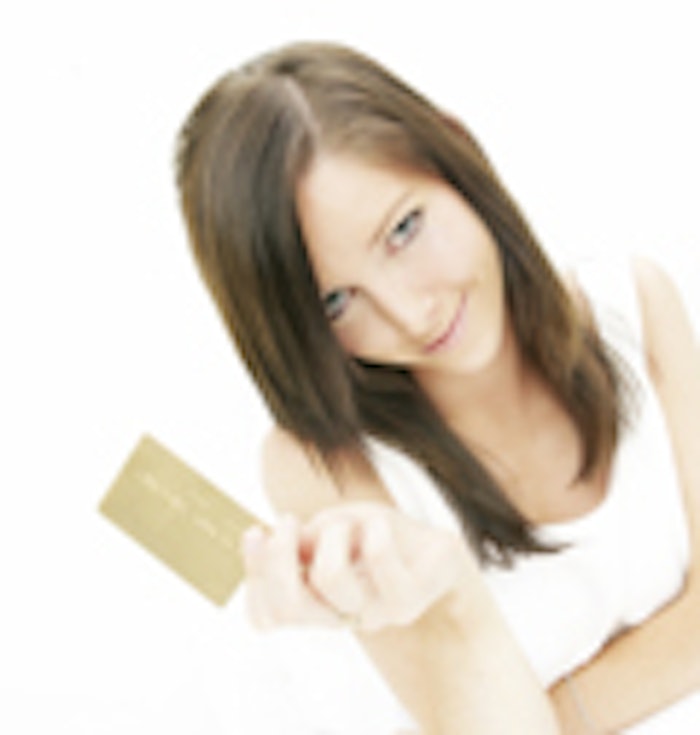 girl_credit_card_is