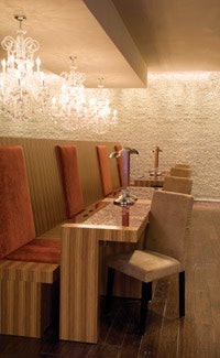 SI0809_Snapshot_manicure