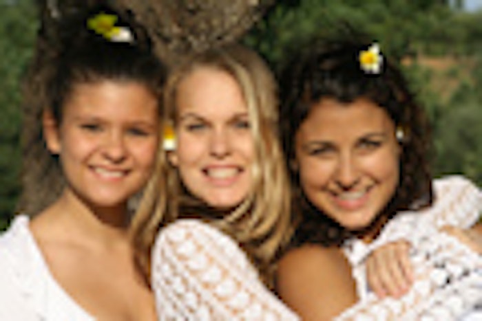 three_girls_dt
