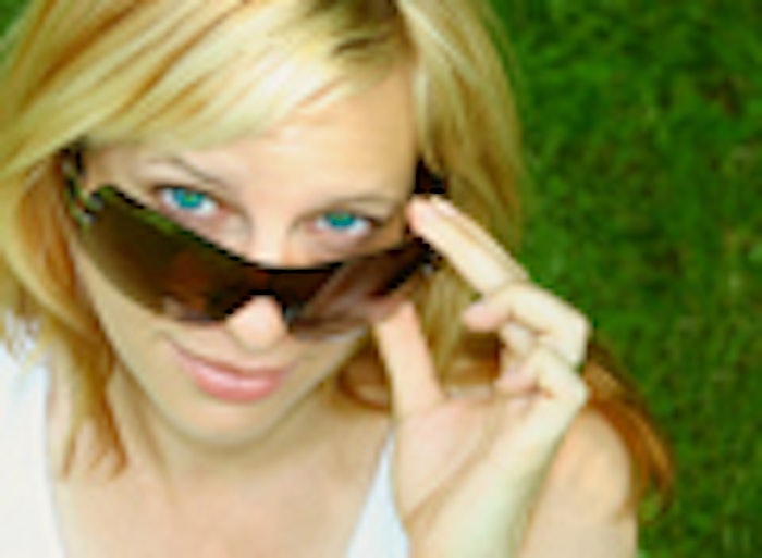 woman_tip_sunglasses_cs