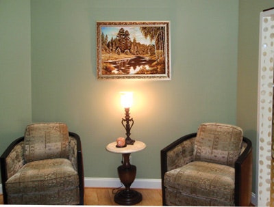 SI0901_SS_EuroWaiting