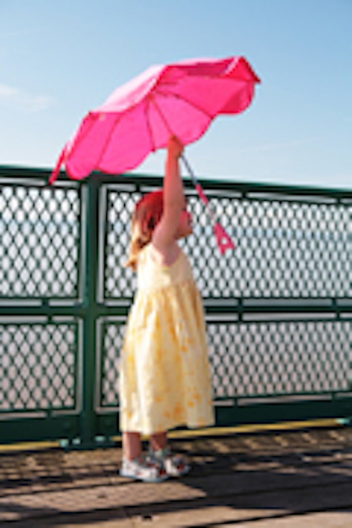 girl-with-umbrella_is1