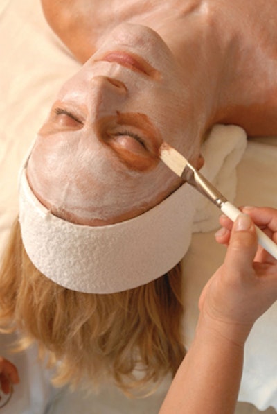 SI0912-Snapshot_FacialWhite