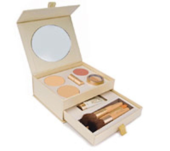 SI0912_PS_C_janeiredale_m