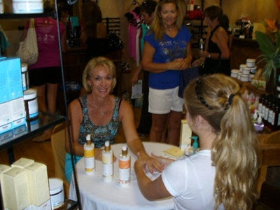 Spa-Tasting-Hand-Treatment