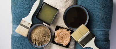 Photography: Armando Sanchez; Styling: Danielle Caseñas