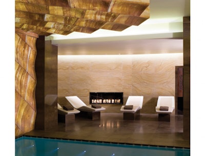 Poolheatedchaiselounges