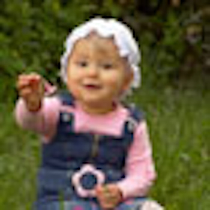 baby_in_grass_dt1