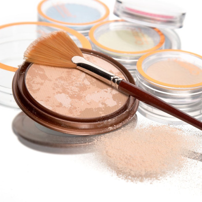 makeup_and_brush_b