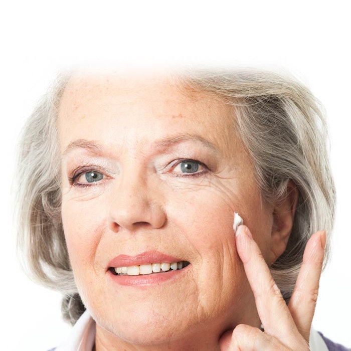 SI1505_olderWoman_cream_850