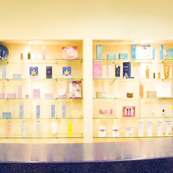 SI1507_10Things_shelves_850