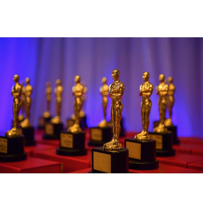 850_oscars_onredcarpet_p