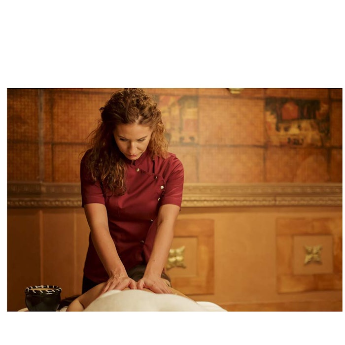 850_spaworkerinbrown_p