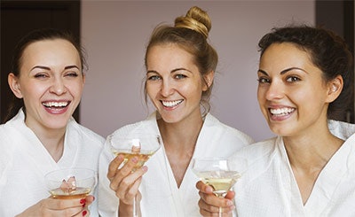 Offer events with free admission. Give clients free admission if they bring a friend. For example, you could host a “peel party” and charge $25 per person. However, if your client brings a friend who is new to your spa, let them both in for free.
