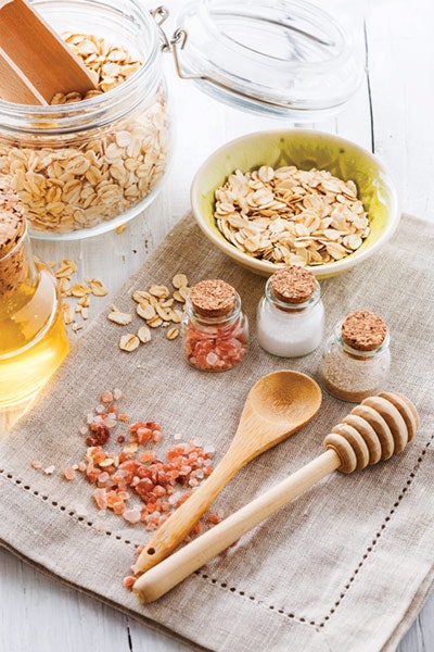 Grain powders. Many beneficial grains can be ground into gentle exfoliative powders. Some of the most popular and effective are oats, rice and chickpeas. Oat flours and powders can be a good option for more sensitive skin due to the natural calming properties of Avena sativa (oat). Rice is an excellent choice, as the particles are gentle and effective for a wide range of skin types and conditions. Used for centuries in Asia for skin clearing, rice powders and flours contain a variety of vitamins and amino acids.