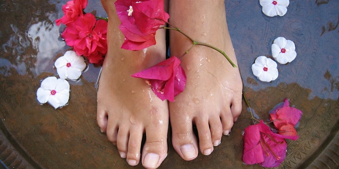 si_lead_feet_33017