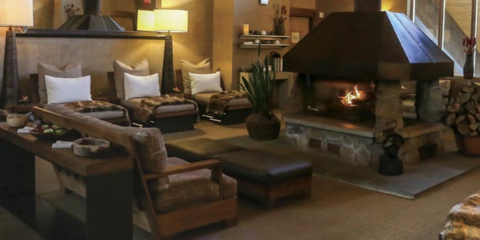 SI1705_SpaSnapshot_fireplaceBeds_850_np