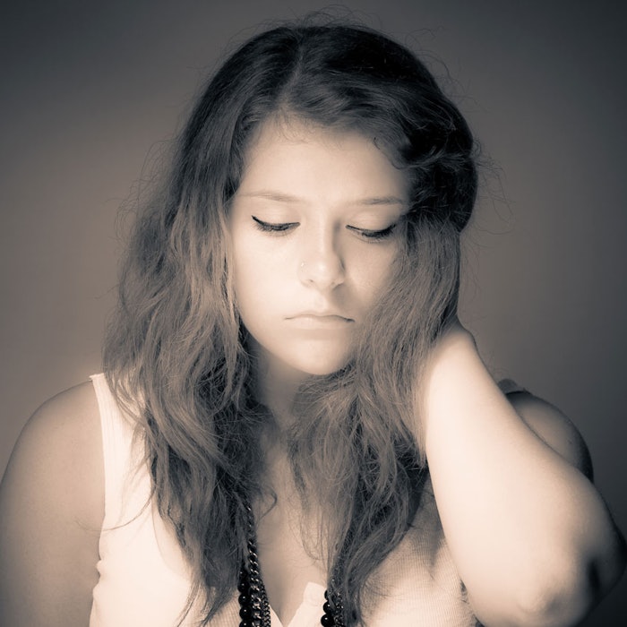 StressSadYoungWoman850