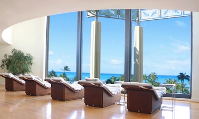 HR-Waikiki-3-HNLRW_P435_Spa_View