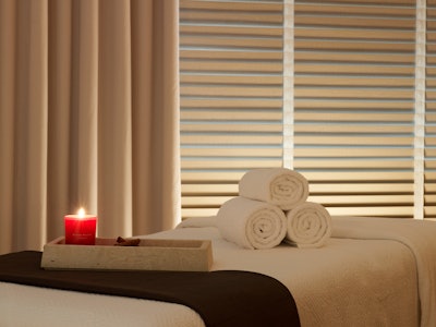 WASPH_P056_In-Room_Spa_Table