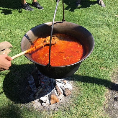 eminence-farm-cooking