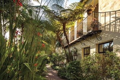 Four_Seasons_Spa_Exterior