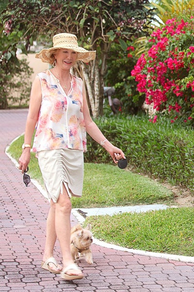 jane-iredale-dog-cookie