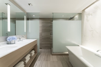 rc_chi_Navy_Pier_MasterBath_v1a