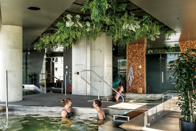 knot-springs-hot-tub