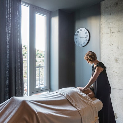 knot-springs-treatment-room-portland