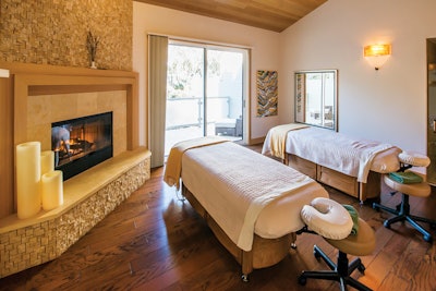 spa-aiyana-treatment-room