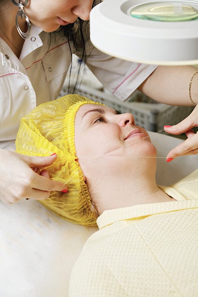 Si18101 Threading Dreamstime Xxl 29542181 400