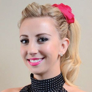 Si Author E Lauren 300