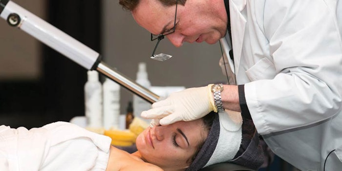 SI1801_SOS_FBMW1315_850_np