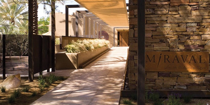 SI1804_SOS_MiravalEntrance_850_np