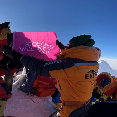 global-wellness-day-everest