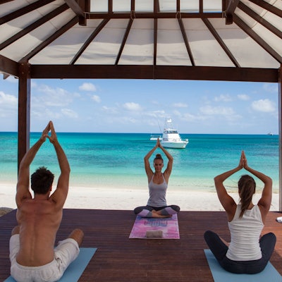 Lizard_Island_beach_Yoga