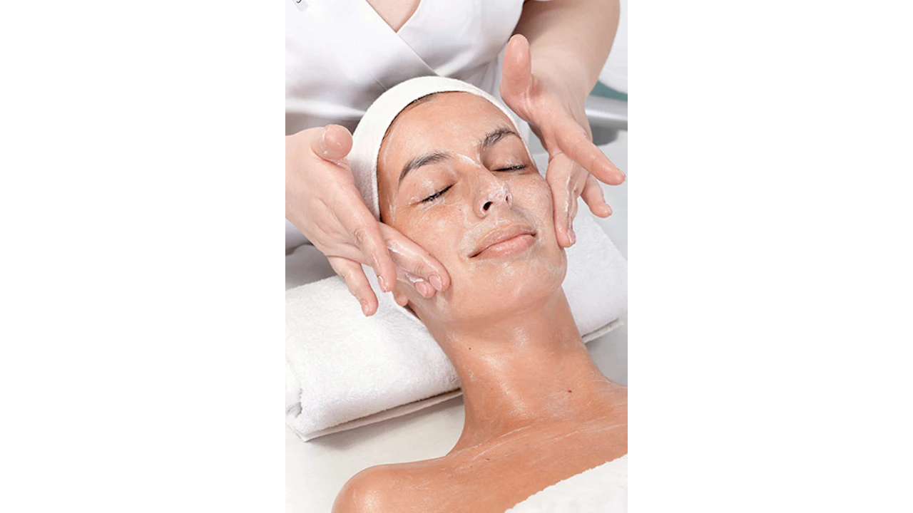 Targeted Facial Massage For Glowing Skin (With How-Tos) | Skin Inc. Targeted Facial Massage For Glowing Skin (With How-Tos) | Skin Inc.
