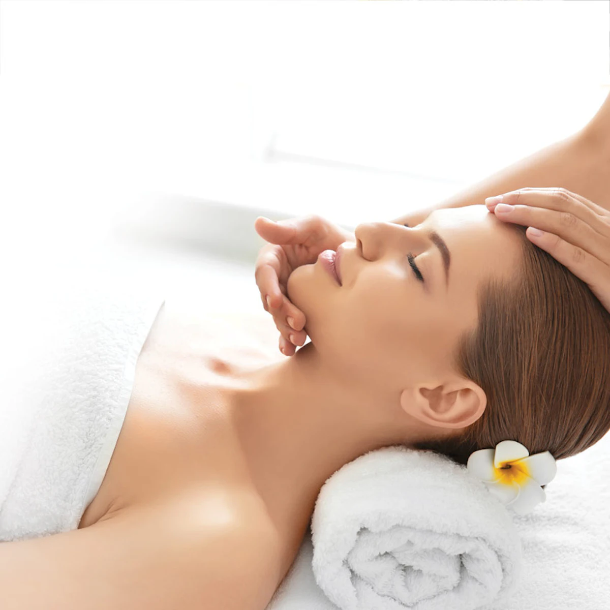Targeted Facial Massage For Glowing Skin (With How-Tos)
