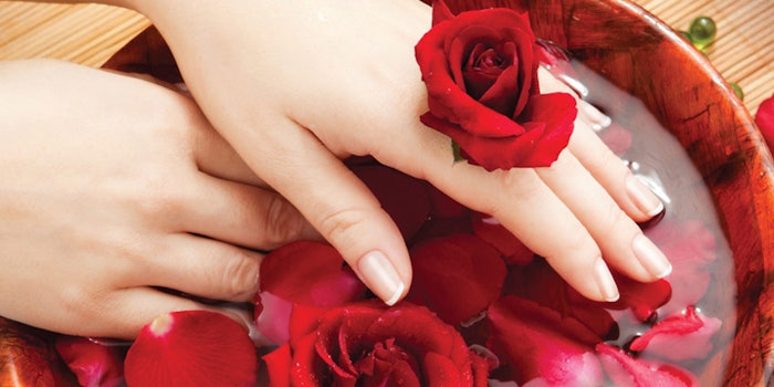 SI1811_nails_dream_50722086_roses_850_np
