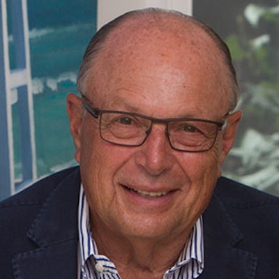 Si Author R Trow 300