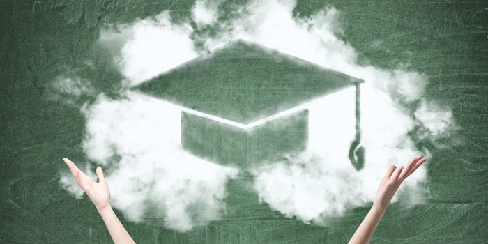 SI1903_student_dreamstime_xxl_50242621_educationCap_850_np