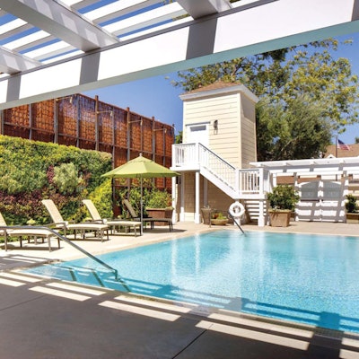 Fess-Parker-Inn-Pool-day