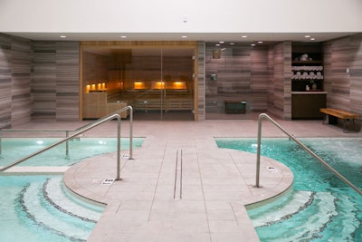 Spa-soaking-tub
