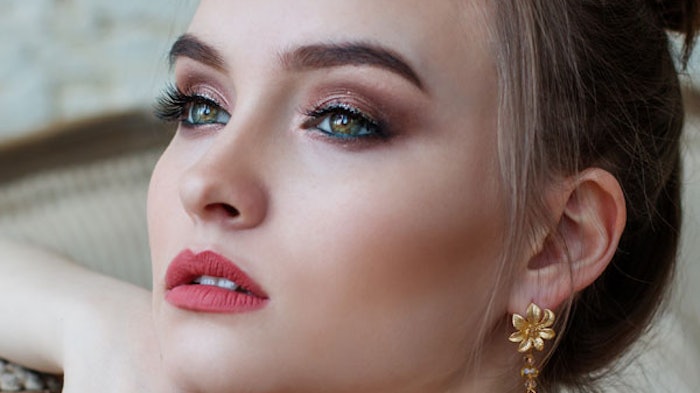 attractive-fall-beauty-makeup