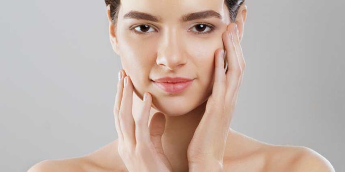 WomanFeelTouchSensesHandsFace850x425