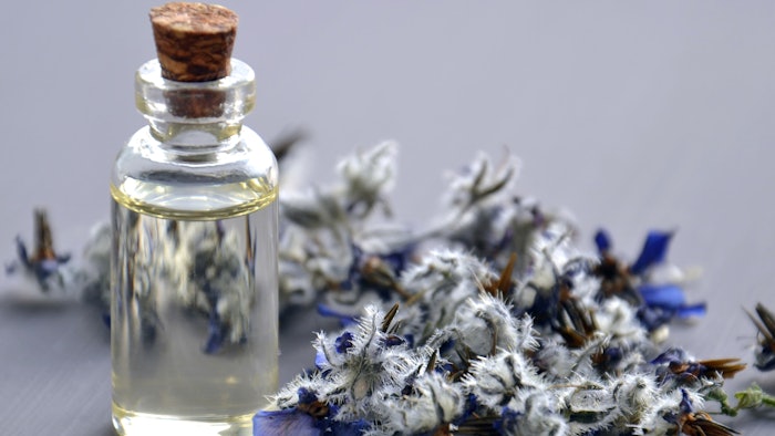aromatherapy-aromatic-bottle