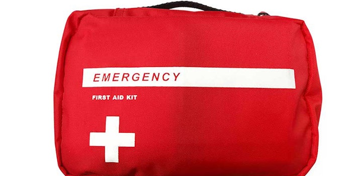 SI1912_10things_dreamstime_xxl_12520274_firstAid_850_np
